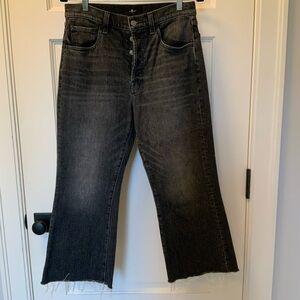 Black Ankle Cropped Jeans with Flared Hem